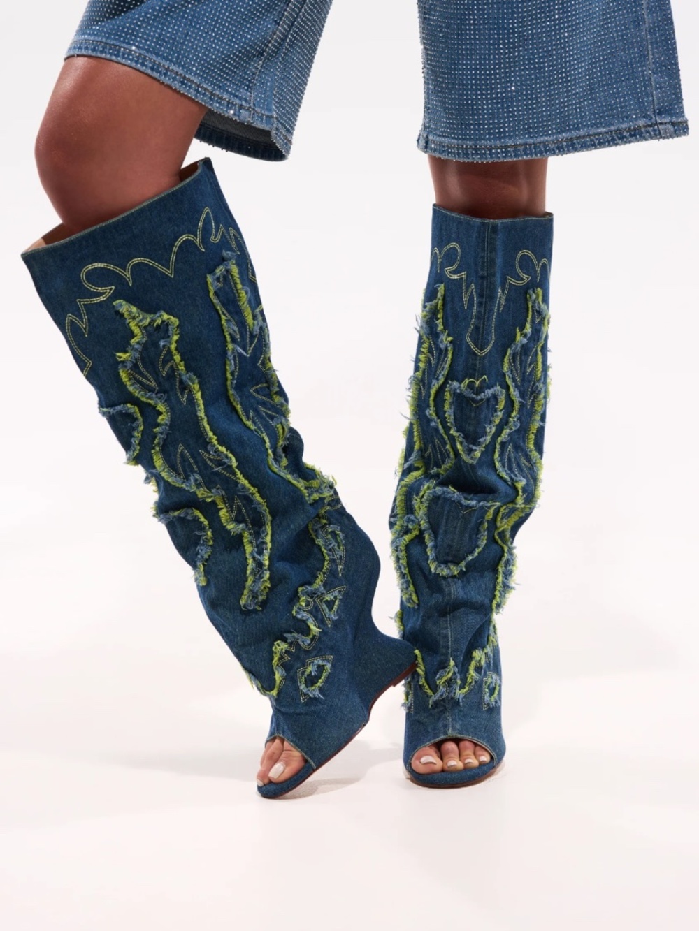 🔥 NWT AKIRA Azelea Wang Vianca Green Multi Denim Open-Toe Boots 🔥 size 10